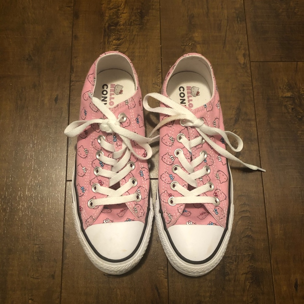 Hello kitty Converse
